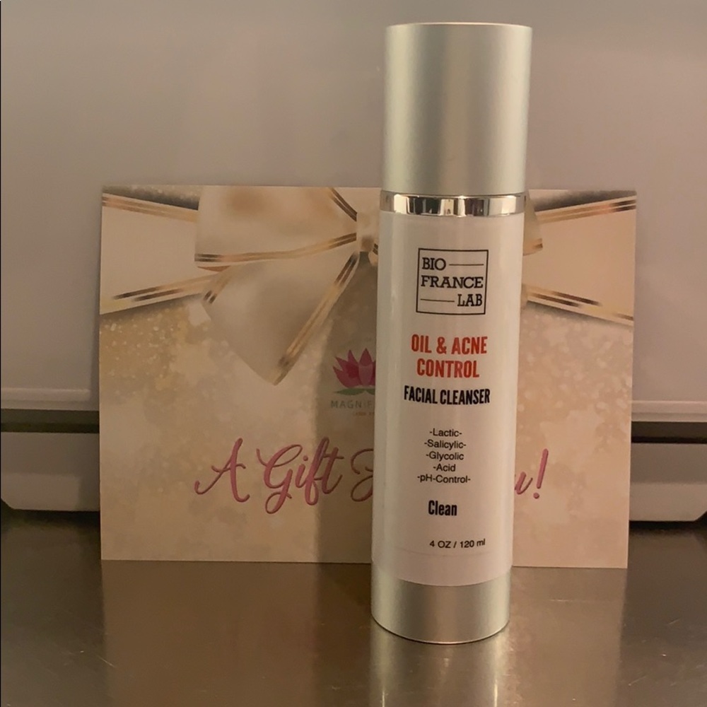 Oil&Acne Control Facial Foam Cleanser